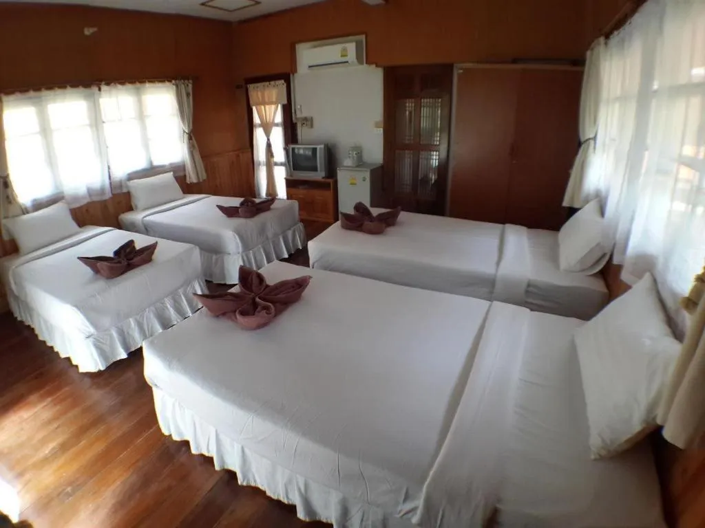 Bed in Ko Kut Ao Phrao Beach Resort