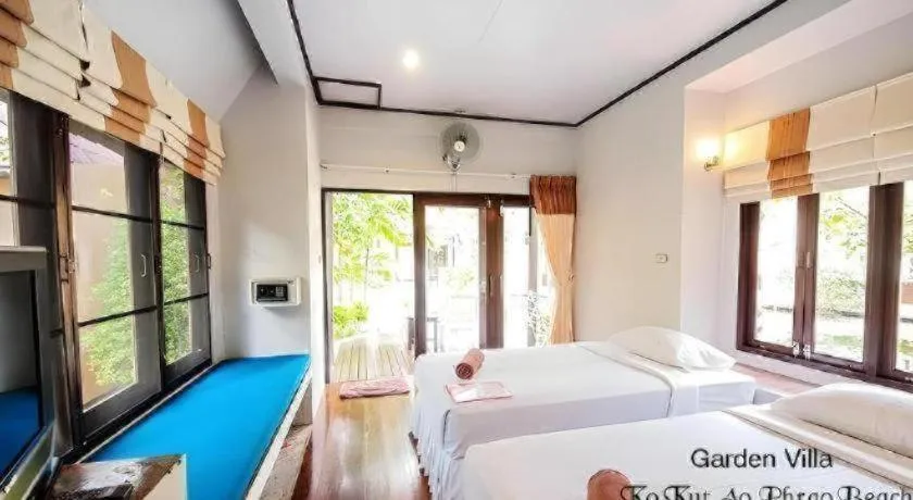 Bed in Ko Kut Ao Phrao Beach Resort
