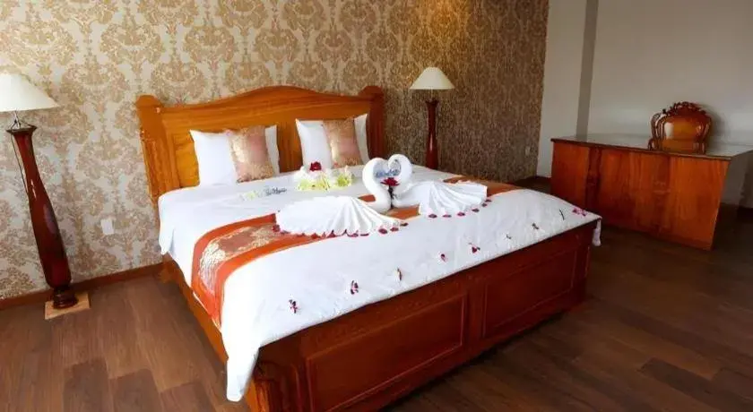 Bed in New Palace Bac Lieu Hotel Bed in New Palace Bac Lieu Hotel