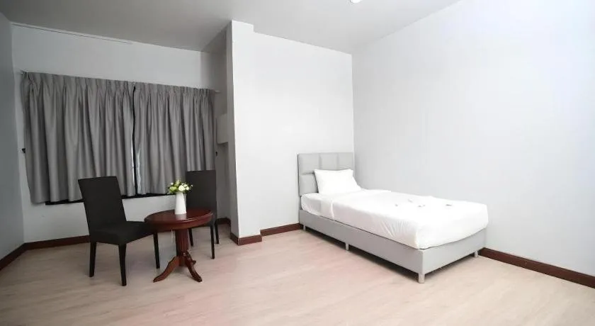 Bed in CHANTHABURI CENTER