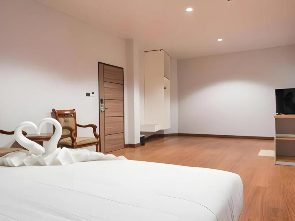 Bed in CHANTHABURI CENTER