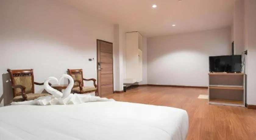 Bed in CHANTHABURI CENTER