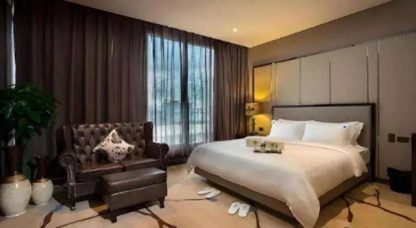 Bed in Lotus Blu Hotel Bed in Lotus Blu Hotel