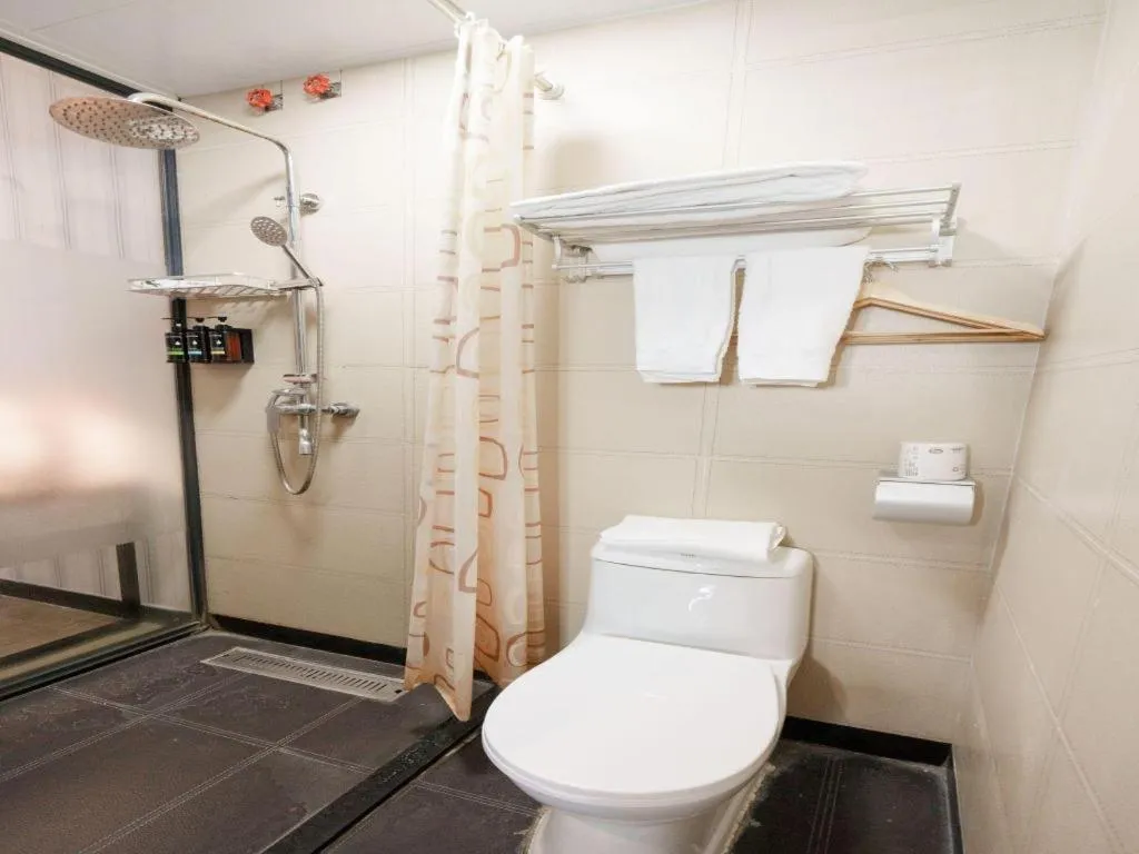 J Hotel Guangzhou University Town