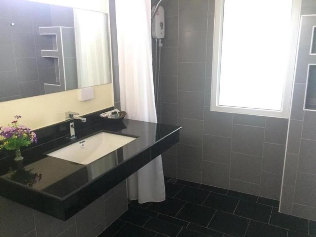 Tipparika Riverview Hotel - Adult only