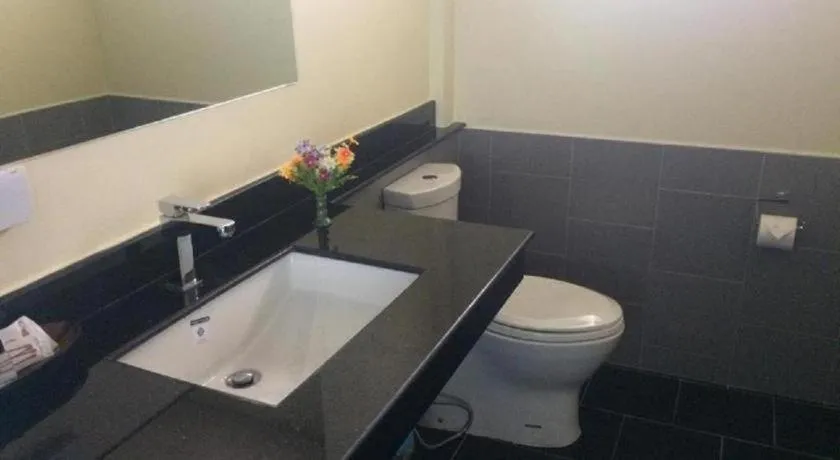 Tipparika Riverview Hotel