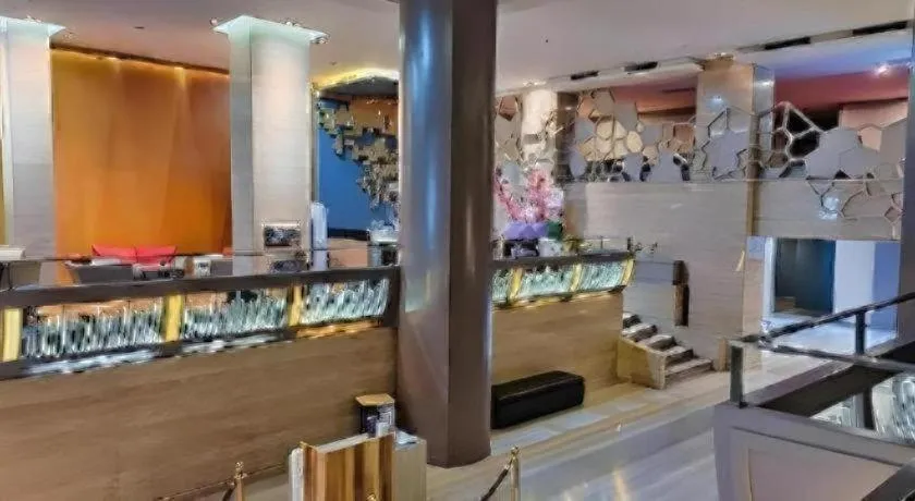 Royal Bay Hotel Makassar