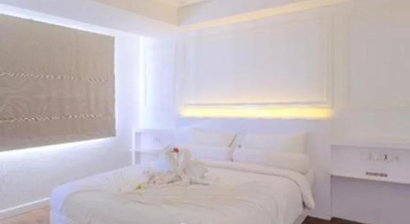 Bed in Royal Bay Hotel Makassar