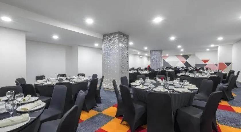 Royal Bay Hotel Makassar