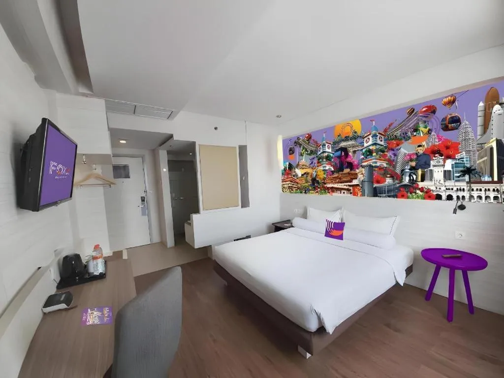 Bed in Royal Bay Hotel Makassar