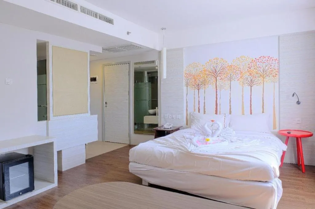 Bed in Royal Bay Hotel Makassar