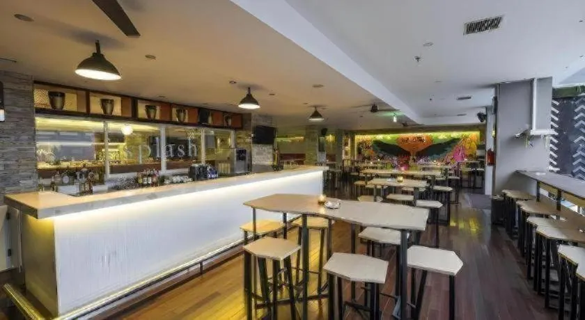 Royal Bay Hotel Makassar