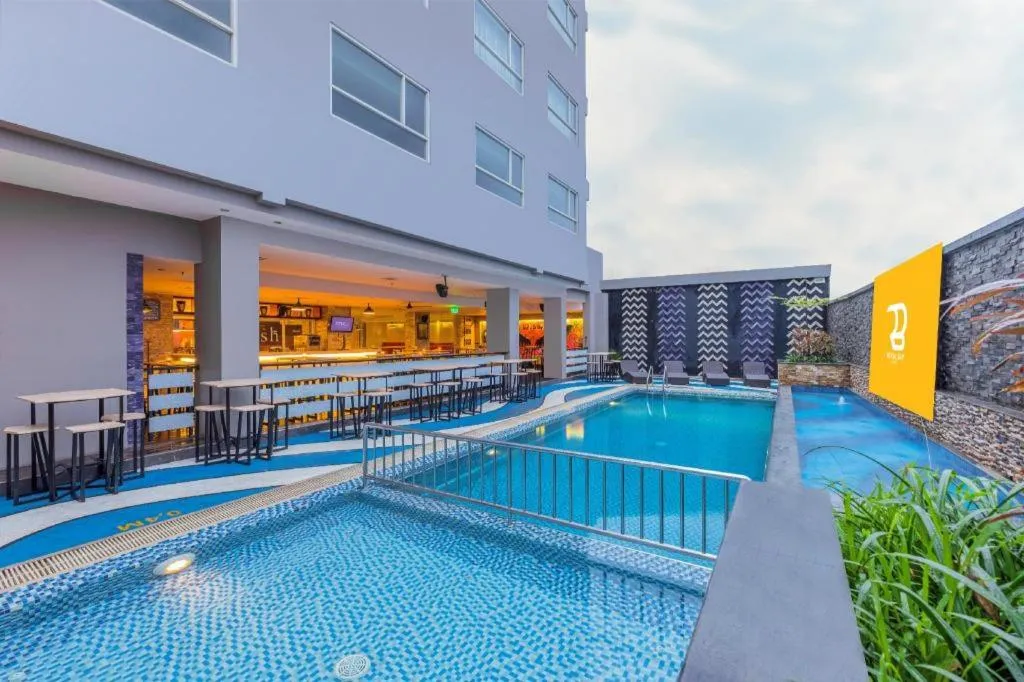 Royal Bay Hotel Makassar