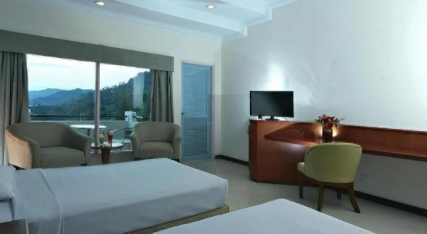 Bed in Hotel Niagara Parapat