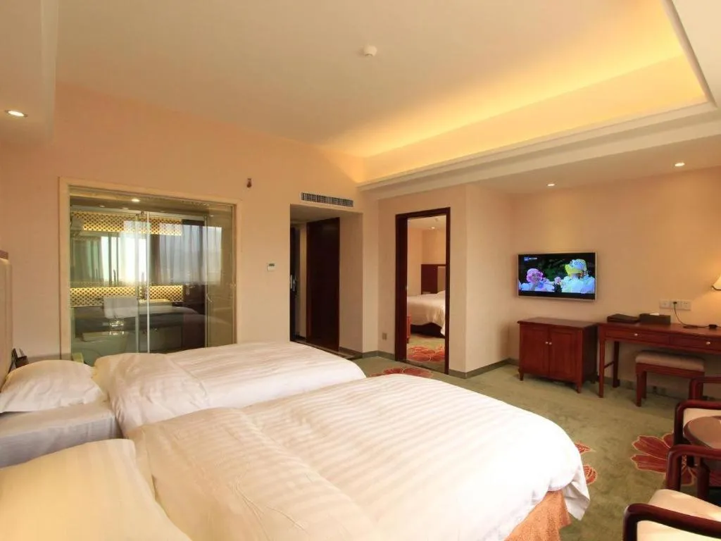 Bed in Gui Feng Hotel