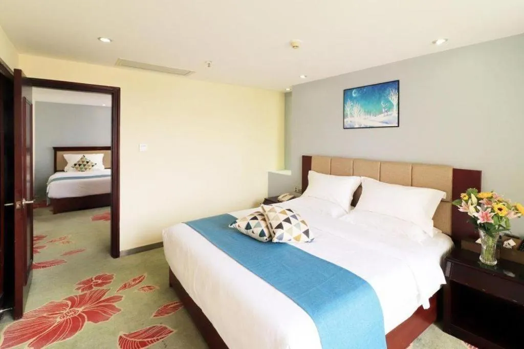 Bed in Gui Feng Hotel