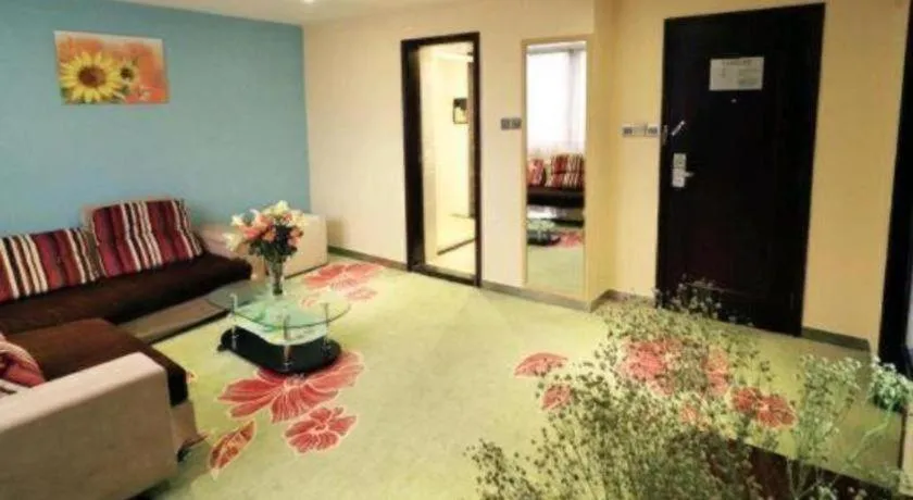 Bed in Gui Feng Hotel