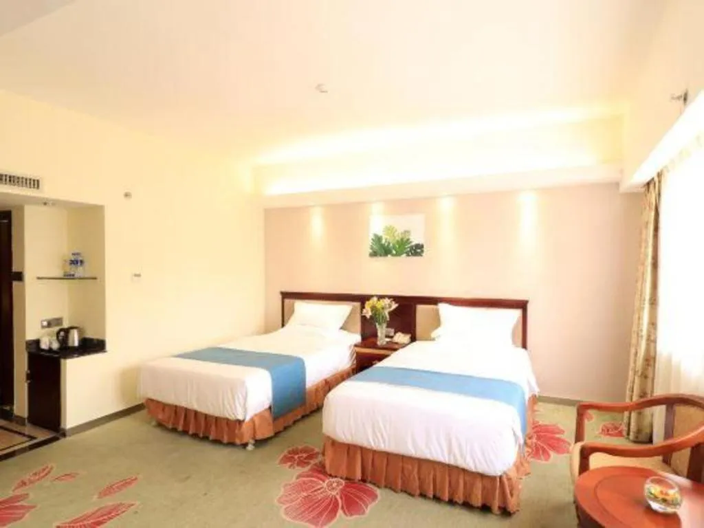 Bed in Gui Feng Hotel