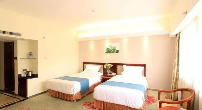 Bed in Gui Feng Hotel