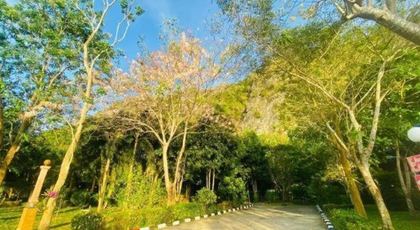 Phuphayot Resort