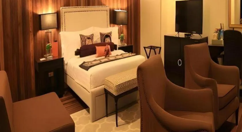 Bed in The Oriental Luxury Suites Tagaytay