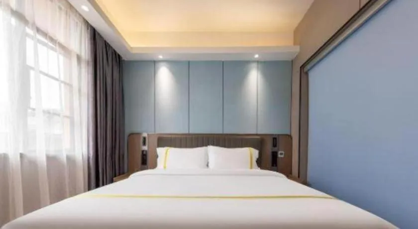 Bed in Mao Hua hotel