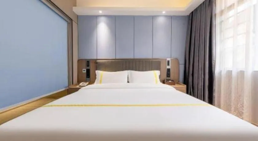 Bed in Mao Hua hotel