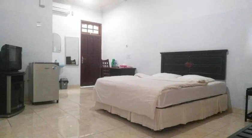 Bed in Avicenna Hotel