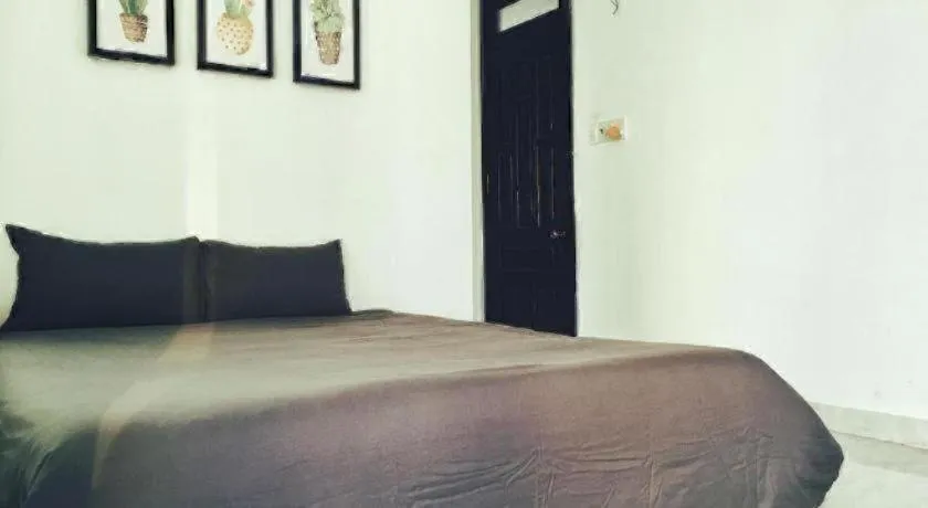 Bed in Birdnests Hotel