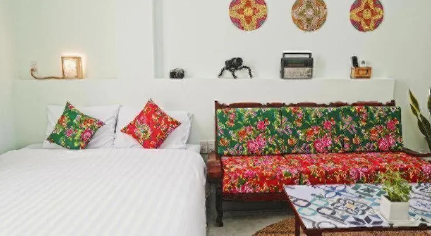 Bed in Birdnests Hotel