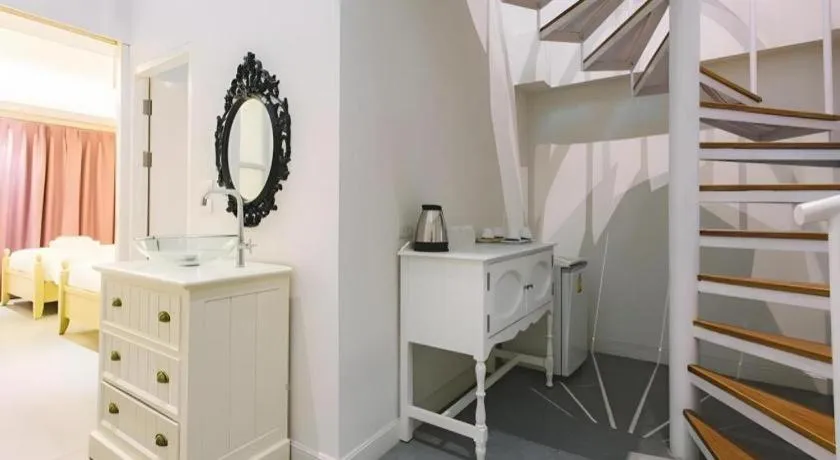 Verona Boutique Hotel - The Verona Co., Ltd