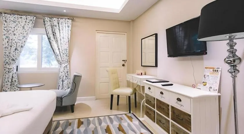 Bed in Verona Boutique Hotel - The Verona Co., Ltd