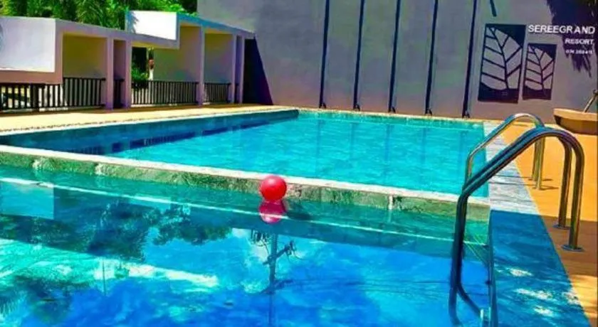 Seree Grand Resort