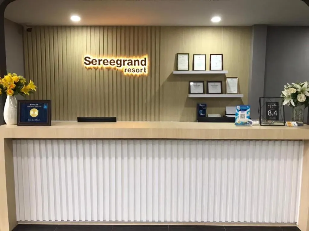 Seree Grand Resort