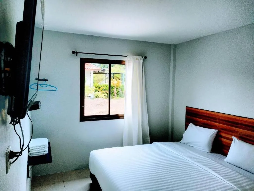 Bed in Nangrong garden home