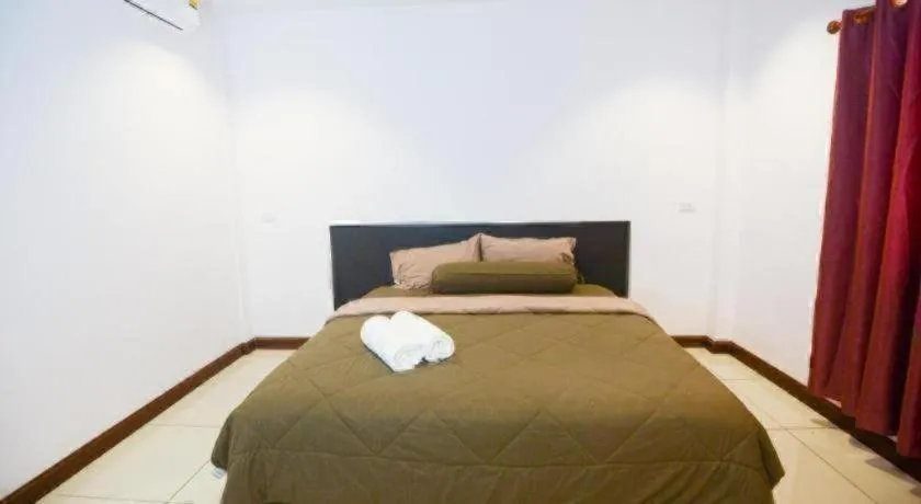 Bed in Nangrong garden home