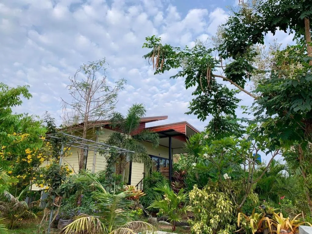 Nangrong garden home