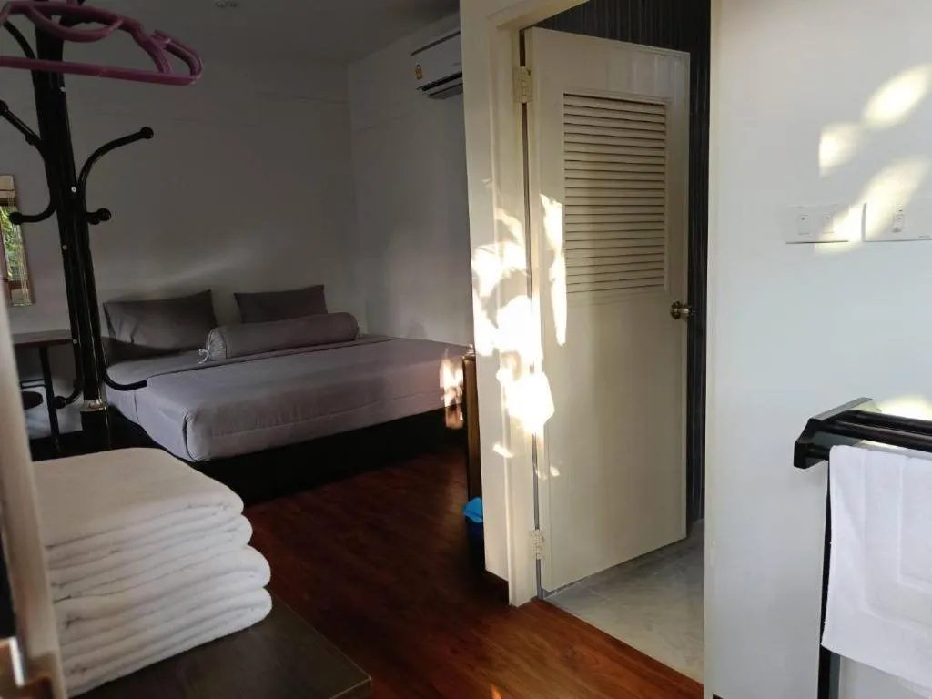 Bed in Nangrong garden home