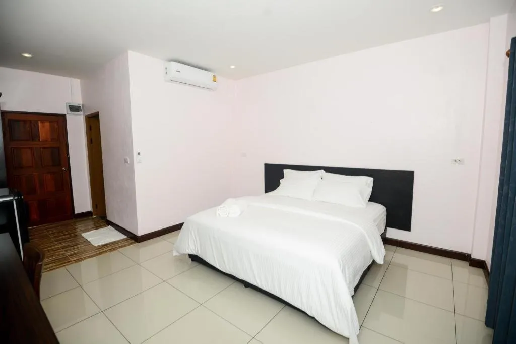 Bed in Nangrong garden home