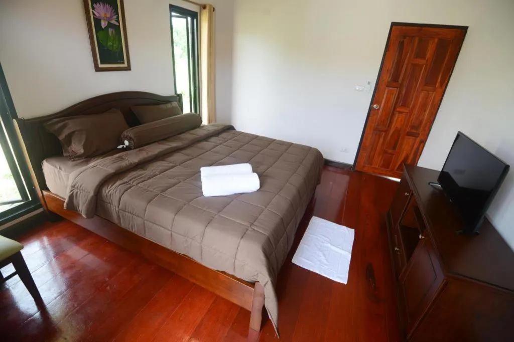 Bed in Nangrong garden home