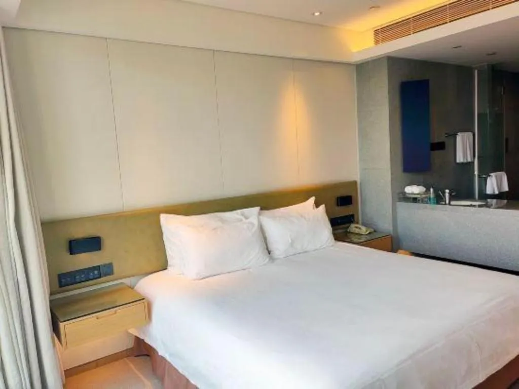 Bed in New Century Kylie Hotel Ningbo
