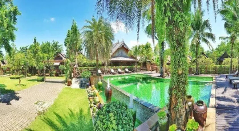 Baan Baitan Resort