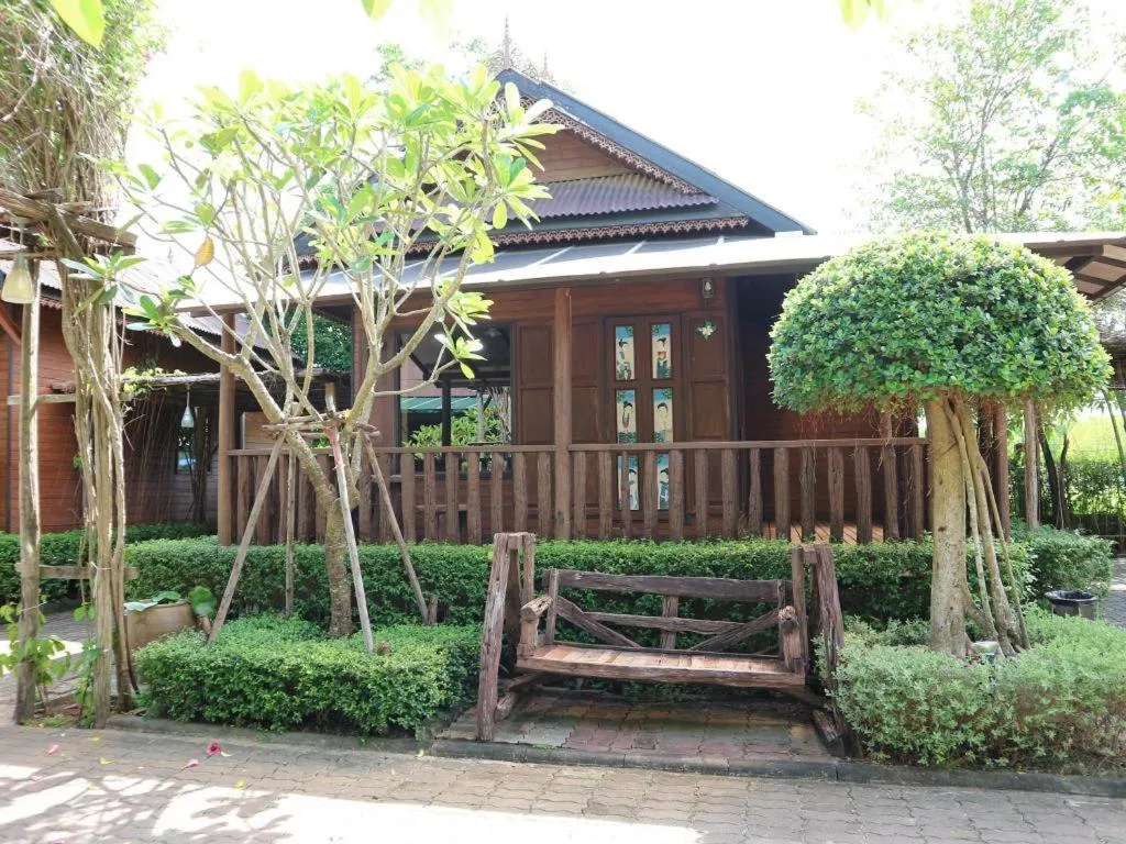 Baan Baitan Resort