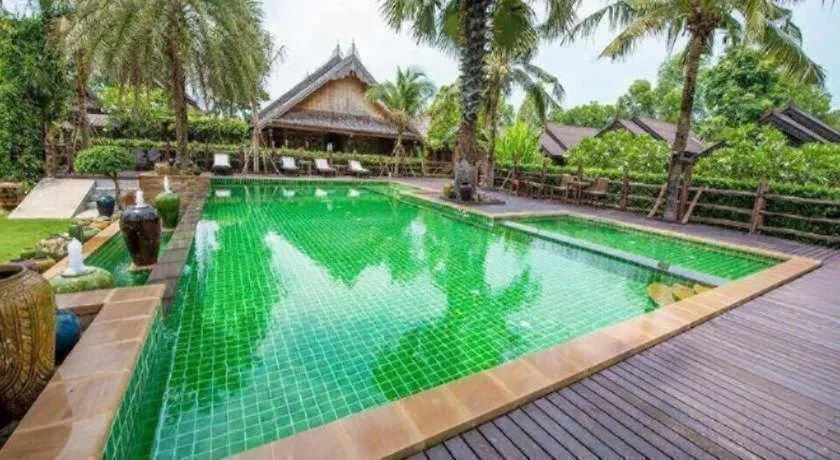 Baan Baitan Resort