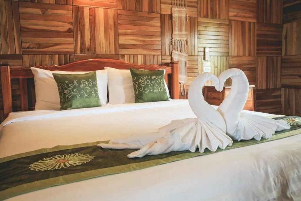 Bed in Baan Baitan Resort