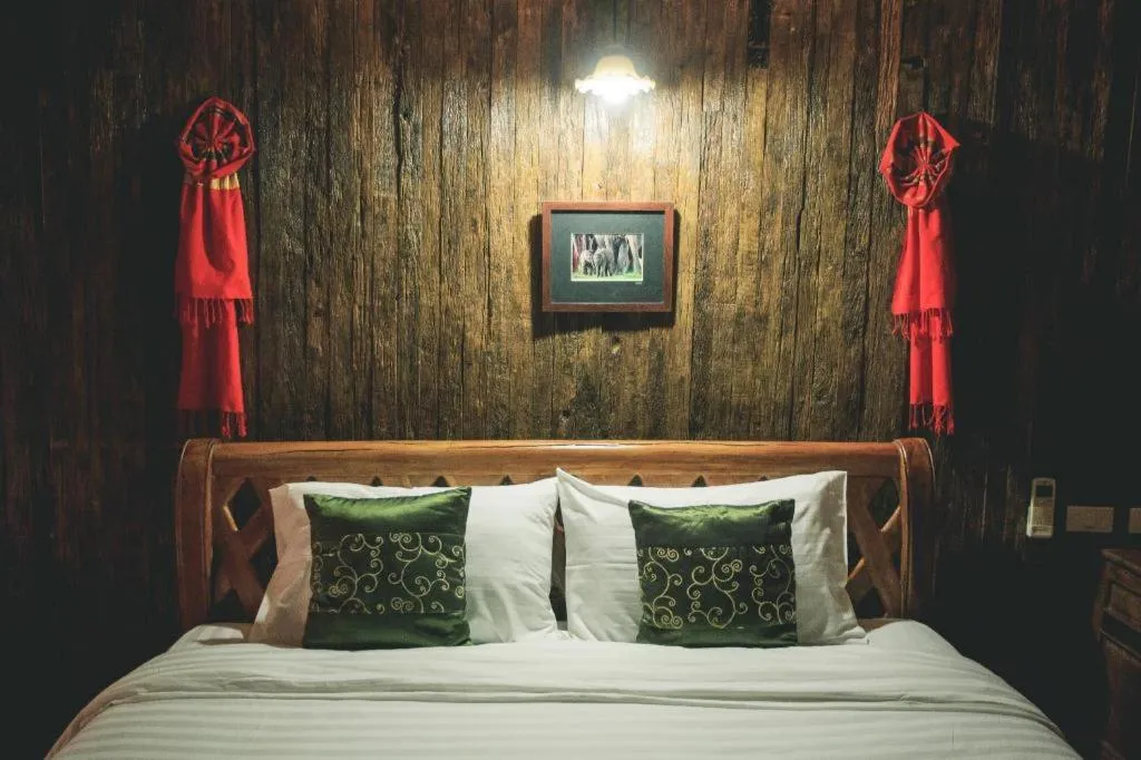 Bed in Baan Baitan Resort