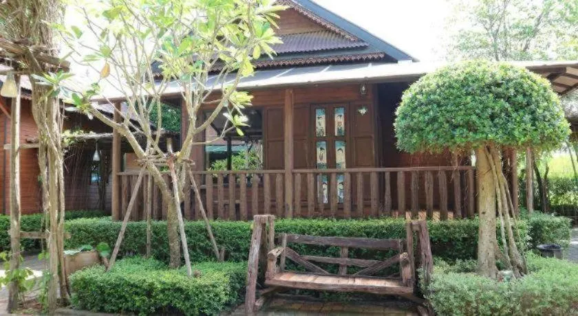 Baan Baitan Resort