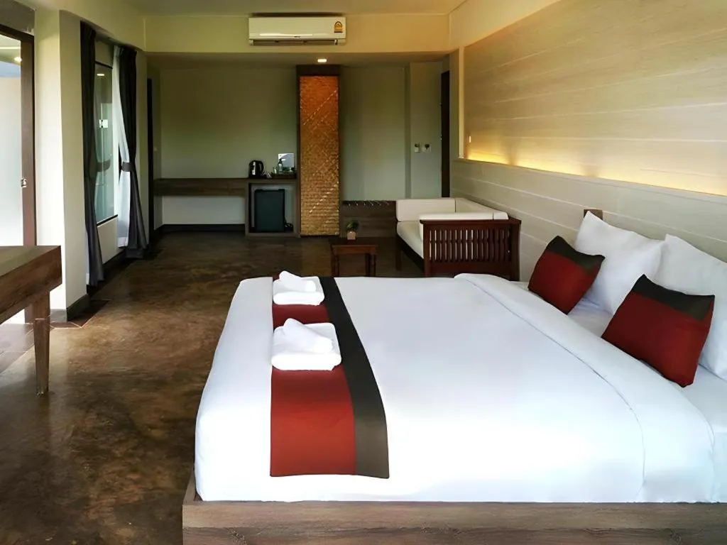 Bed in B2 Mae Hong Son Premier Hotel