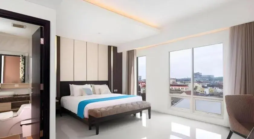 Bed in Java Lotus Hotel Jember Bed in Java Lotus Hotel Jember