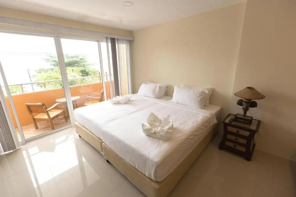 Bed in Marina Jomtien Beach